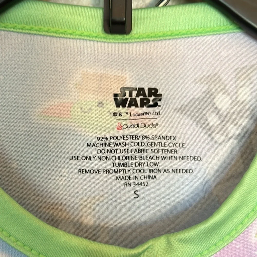 Disney Star Wars girls cuddle dud set size small.